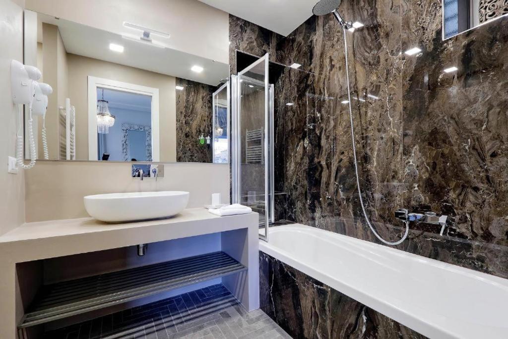 Boutique Suites Della Croce Řím Exteriér fotografie